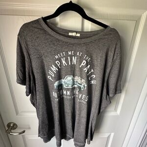 Maurices Charcoal Graphic T-Shirt